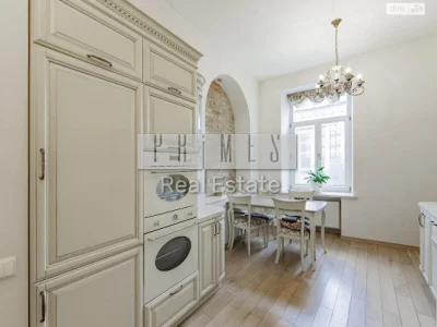 Long-Term Rental - Lipki Apartment