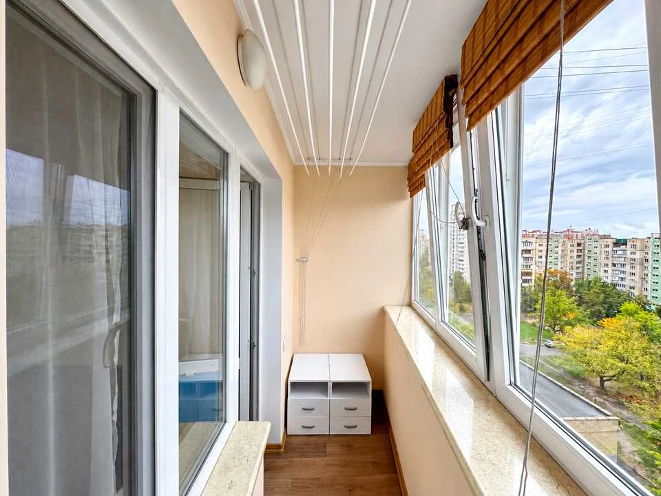 Apartment. Obolon Street, Kyiv