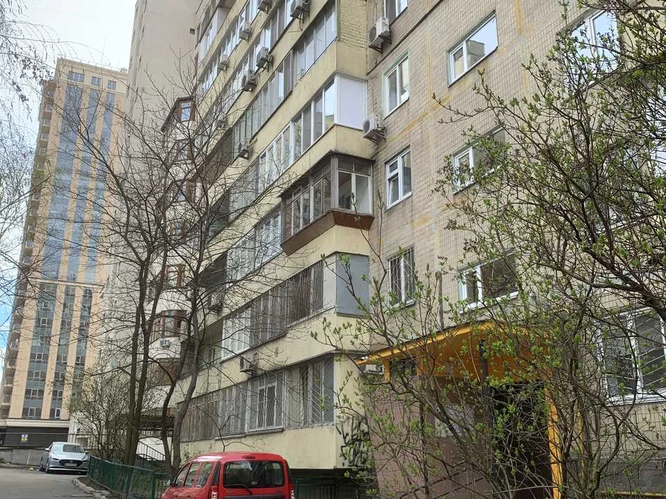Apartment. Antonovicha st., Kyiv