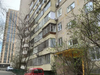 Apartment. Antonovicha st., Kyiv
