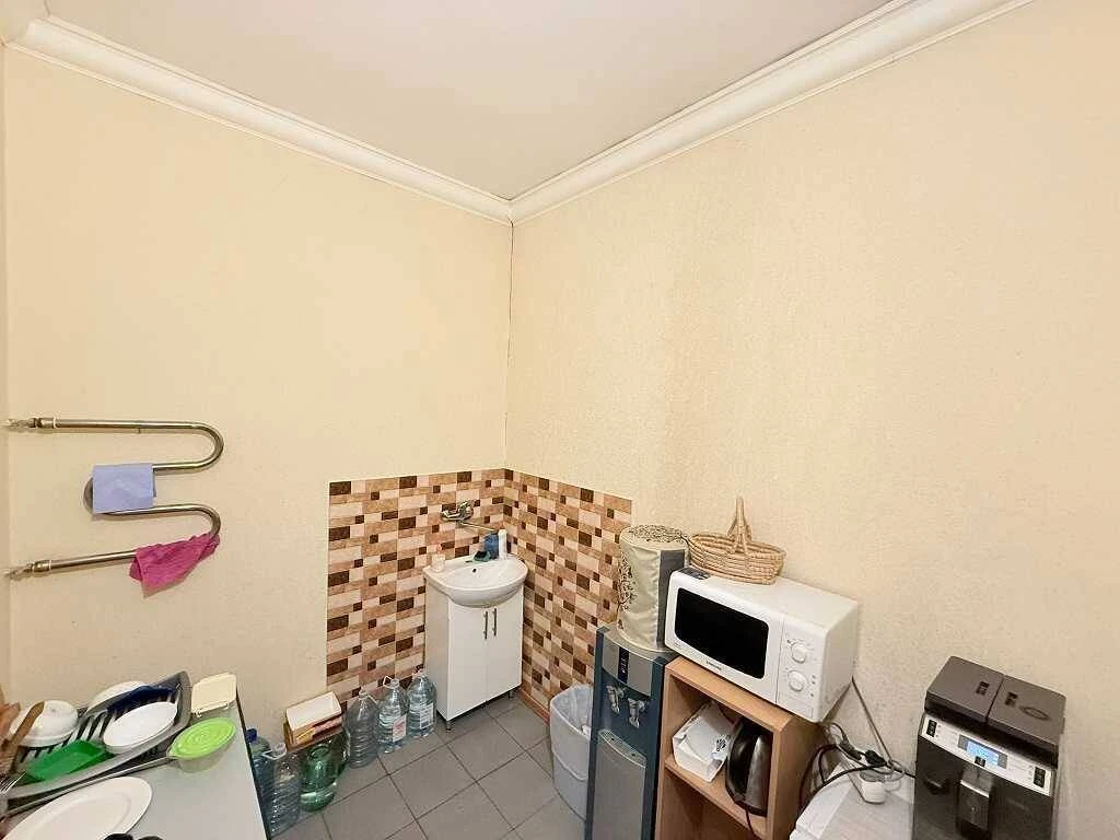 For Sale: 3-bedroom apartment, Kyiv, Pecerskyi district, Antonovych Street, 72