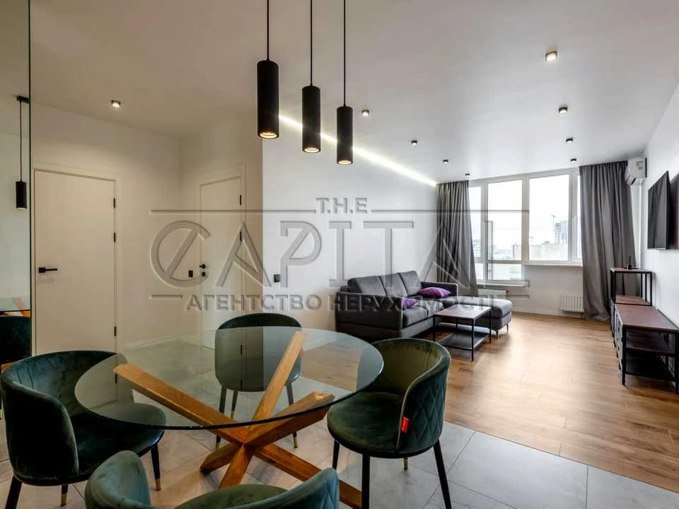 Apartment. Michael Boychuk st., Kyiv