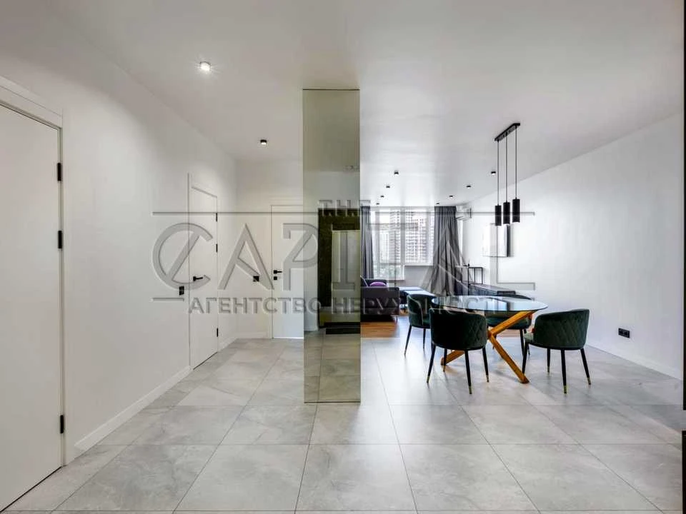 Apartment. Michael Boychuk st., Kyiv