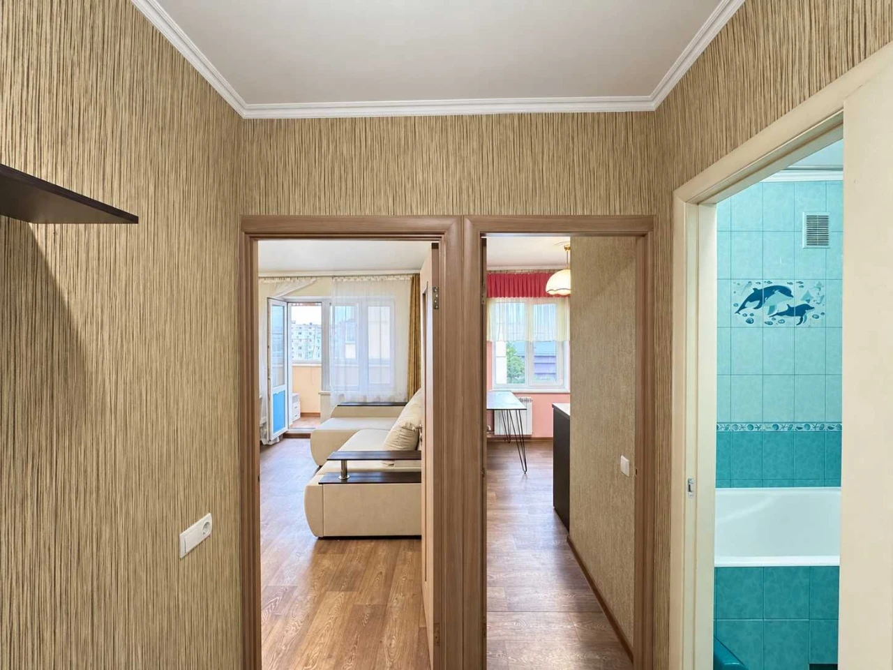 No Commission! 1-bedroom apartment, 36 sq m in a brick building with gas