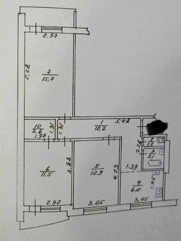 Продається чудова 3-кімнатна квартира, біля метро Спортивна.