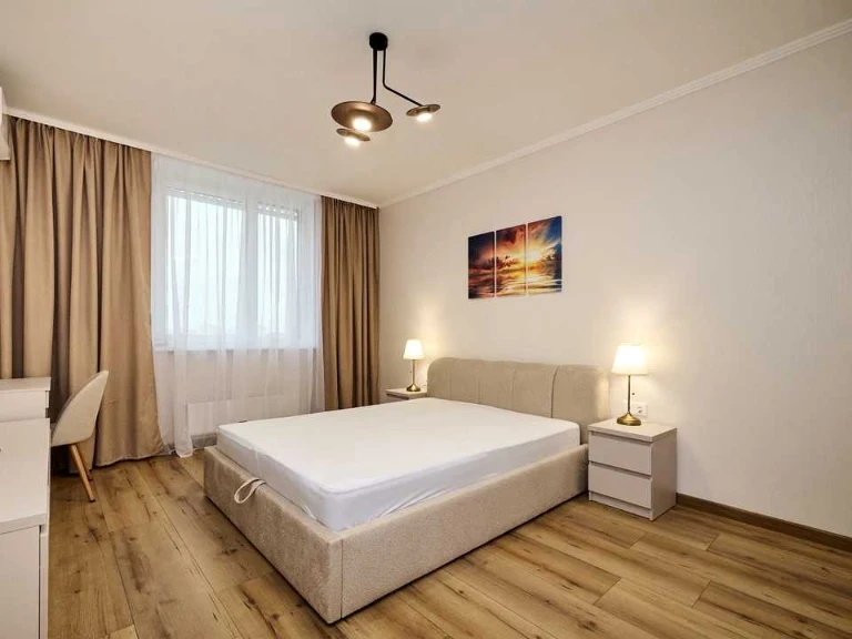 Apartment. Voskresenskaya st., Kyiv