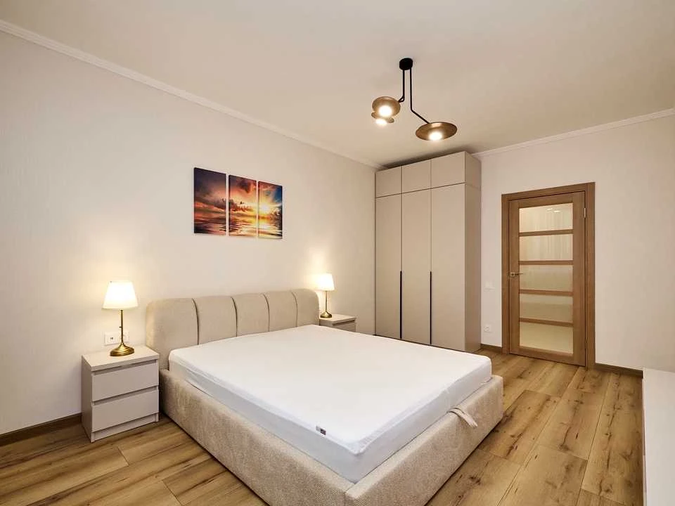 Apartment. Voskresenskaya st., Kyiv