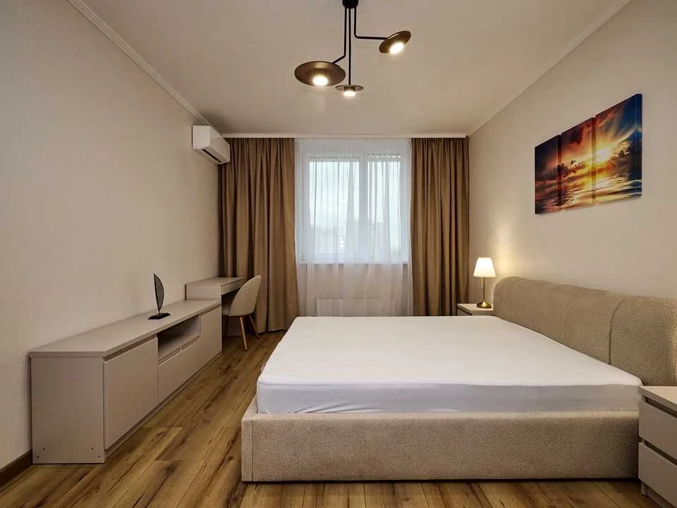 Apartment. Voskresenskaya st., Kyiv