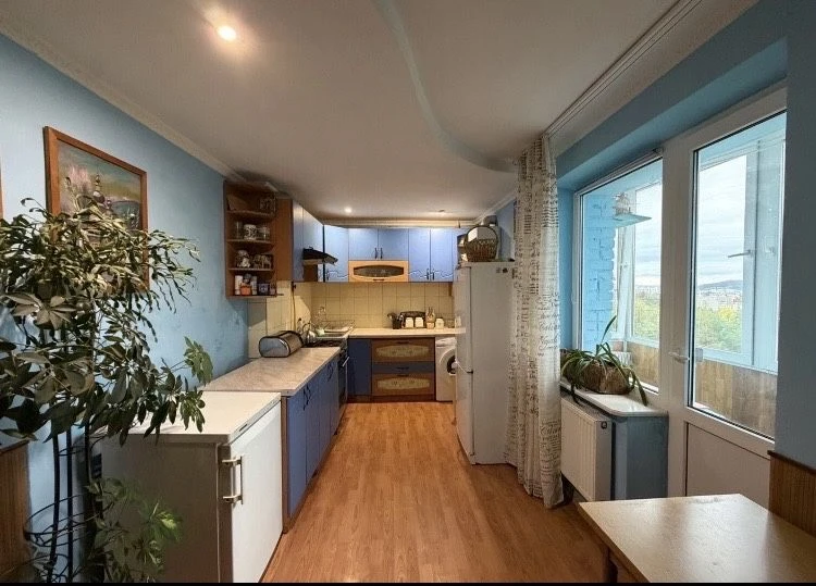 Продается 3-комнатная квартира, ул. Под Голоском (район Чорновола)