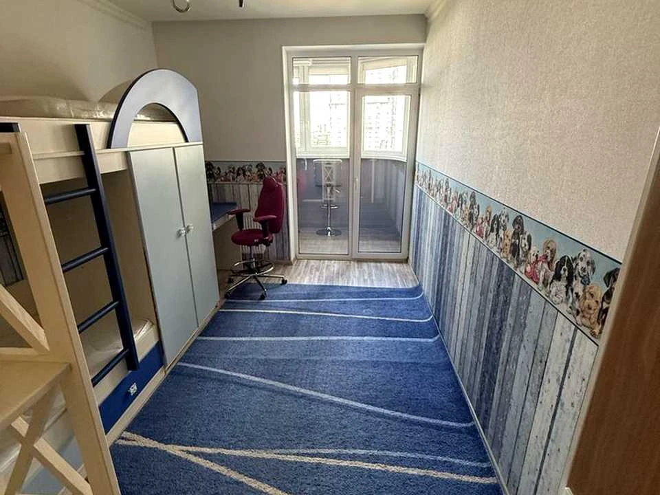 Квартира. Киев, улица Юрия Шумского