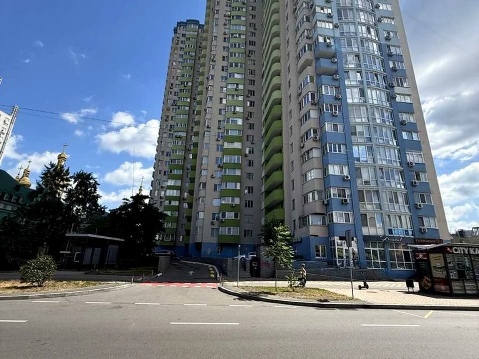 Квартира. Киев, улица Юрия Шумского