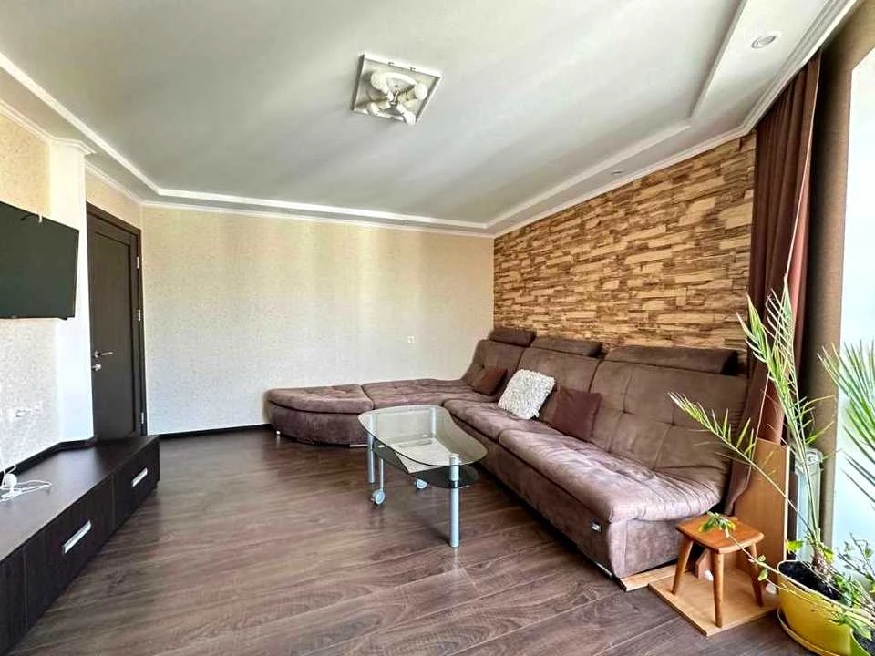 Apartment. Poltava, Volodymyr Iasyuk str.