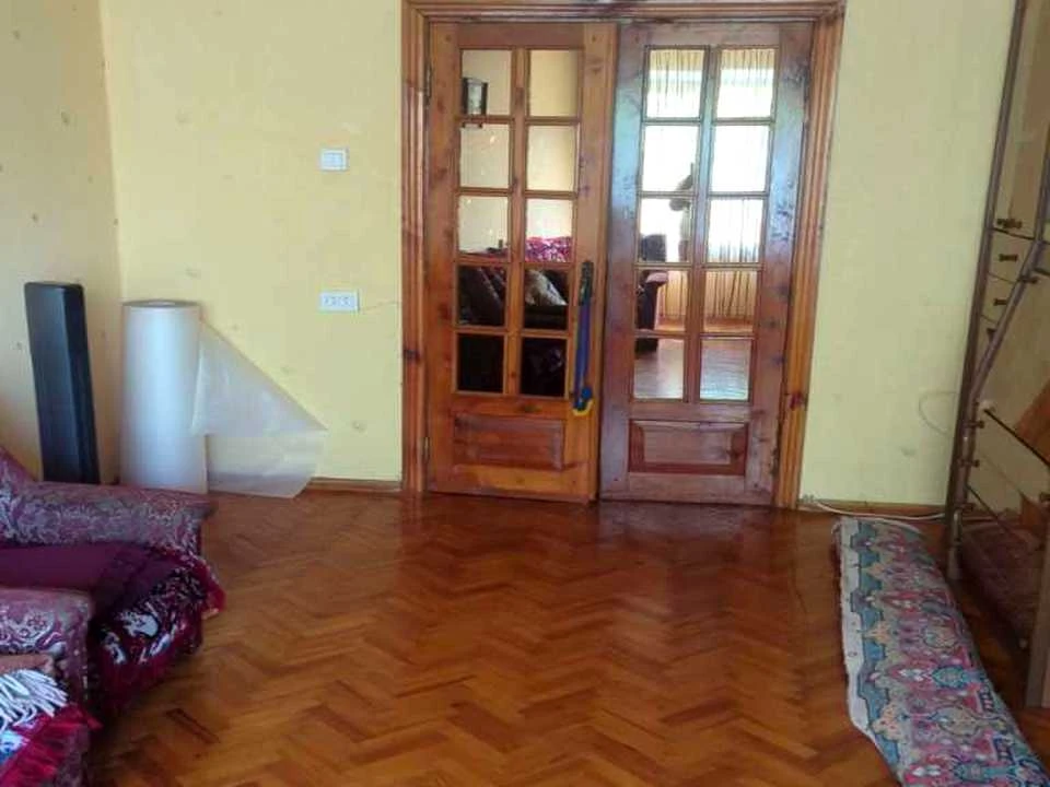 Apartment. Poltava, Bohdan Khmelnytsky Blvd.