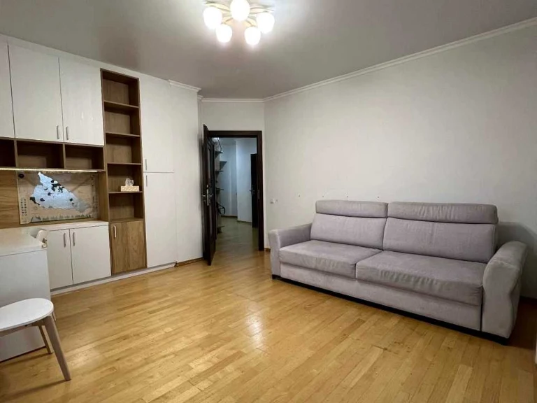 Apartment. Karl Miklosha Street, Lviv