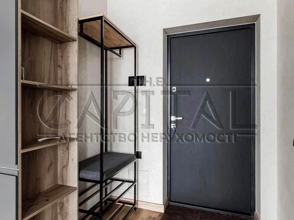 Apartment. Holosiivsky Prospect.