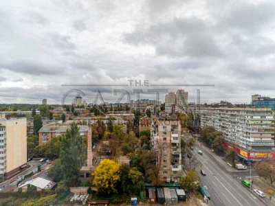 Apartment. Holosiivsky Prospect.