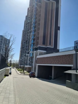 Продажа 1 -ой кв, Голосеевский р-н, ул. Васильковская 37 г.