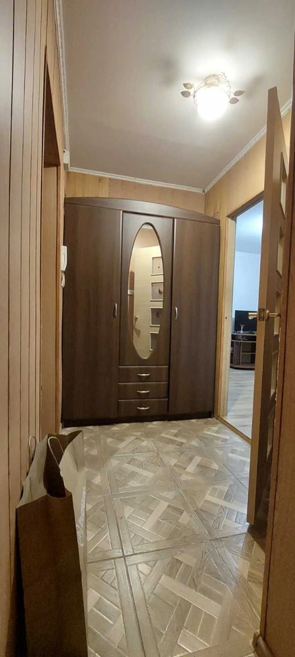 Apartment for Sale with Renovation in Шевchenkivsky District