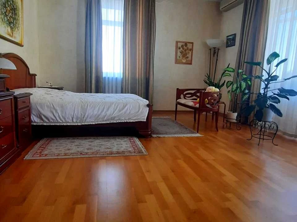 Apartment. Proviantska Street, Kyiv
