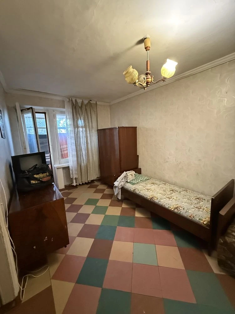 Продам 1 ком.квартиру И.Мазепы/ул.Караваева/Правый берег