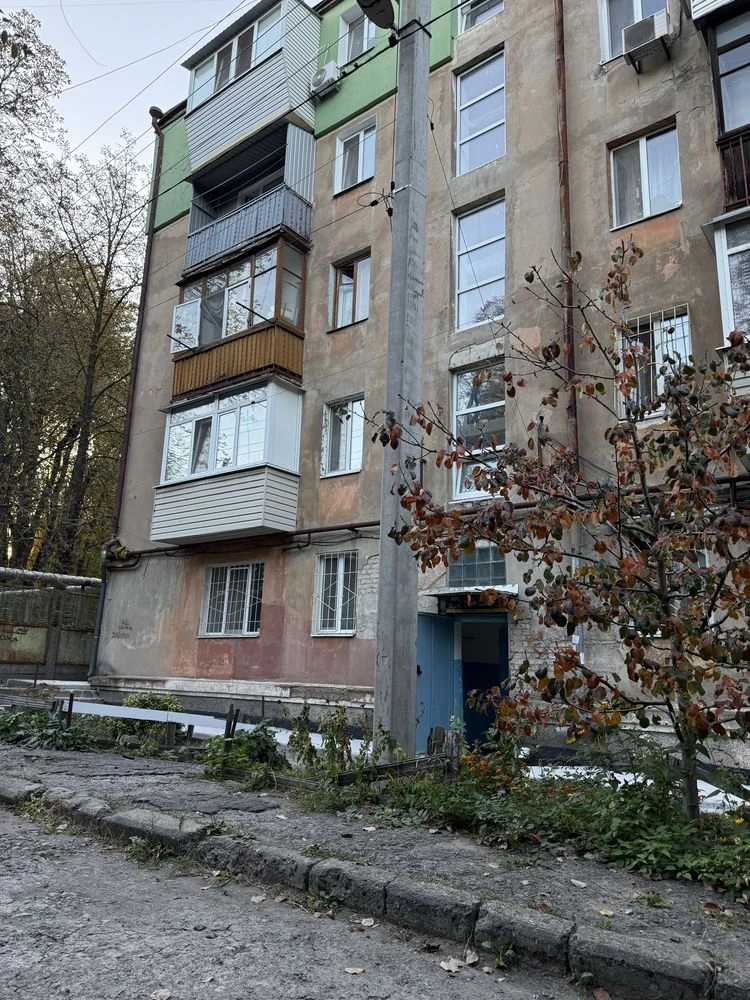 Продам 1 ком.квартиру И.Мазепы/ул.Караваева/Правый берег