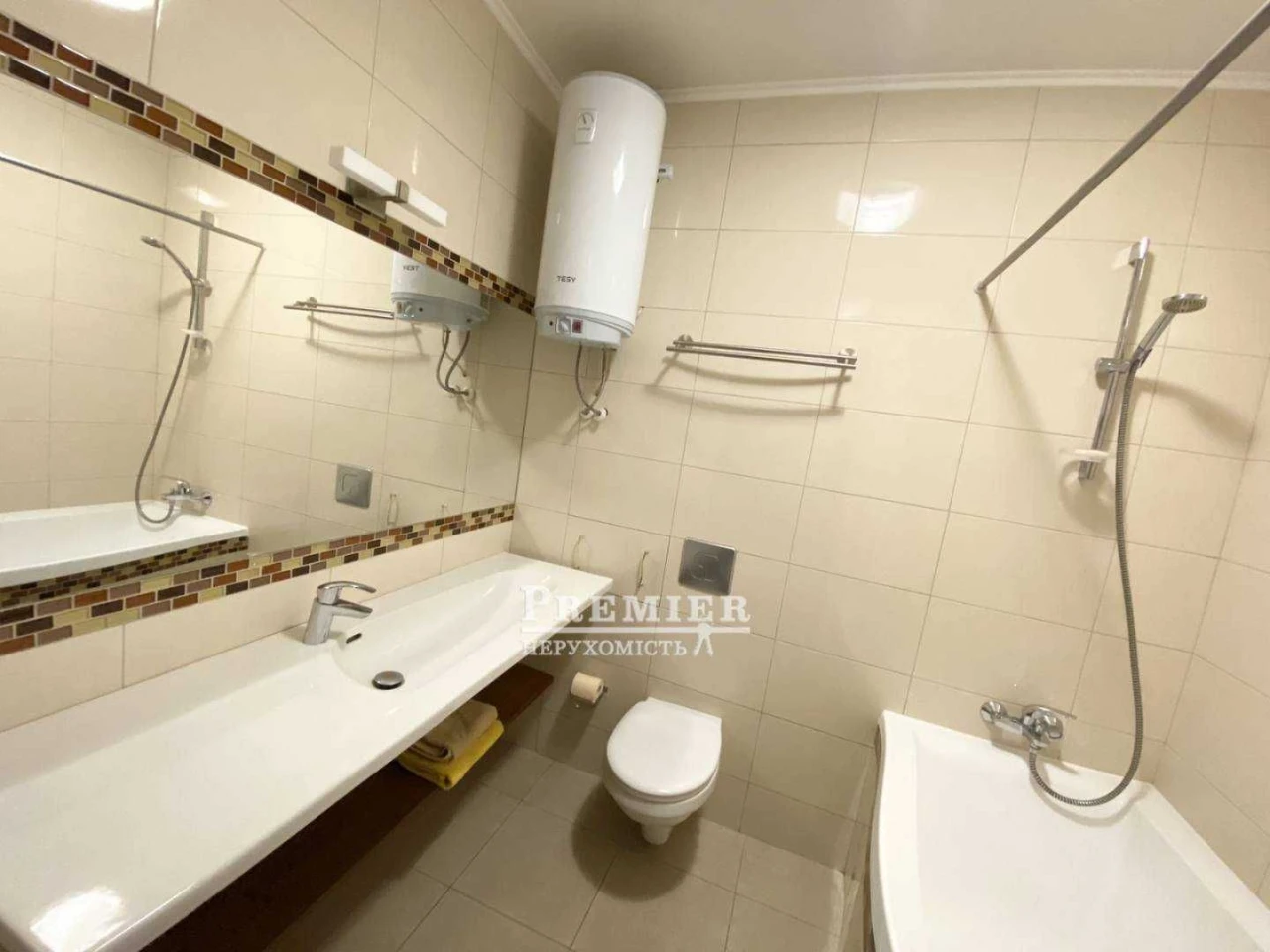 Urgent sale! 3-room apartment 100m2 New brick