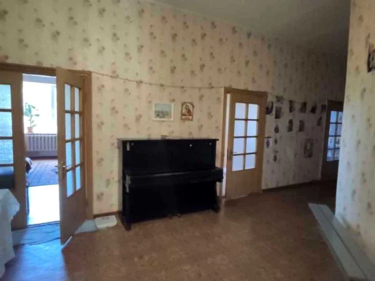 Apartment. Polutva, Polusna st.