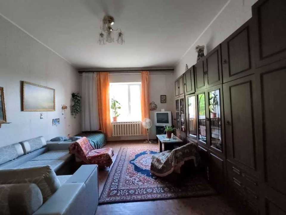 Apartment. Polutva, Polusna st.
