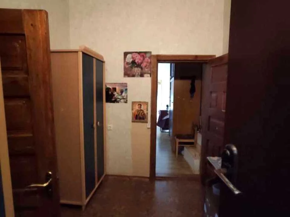 Apartment. Polutva, Polusna st.