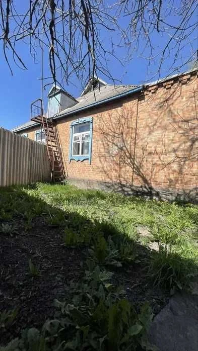 Продается часть дома в пригороде