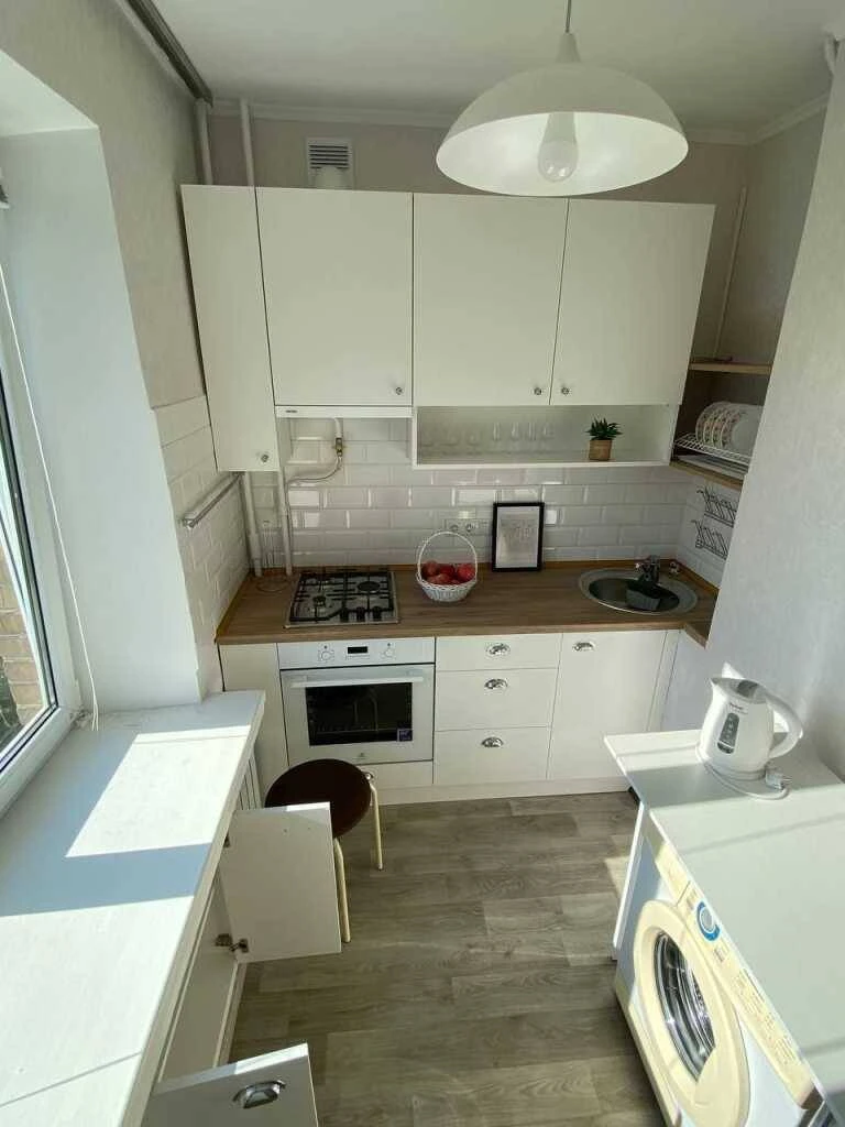 For Rent Long-Term: 3-Bedroom Apartment, Kyiv, Pecerskyi, Lesya Ukrainky
