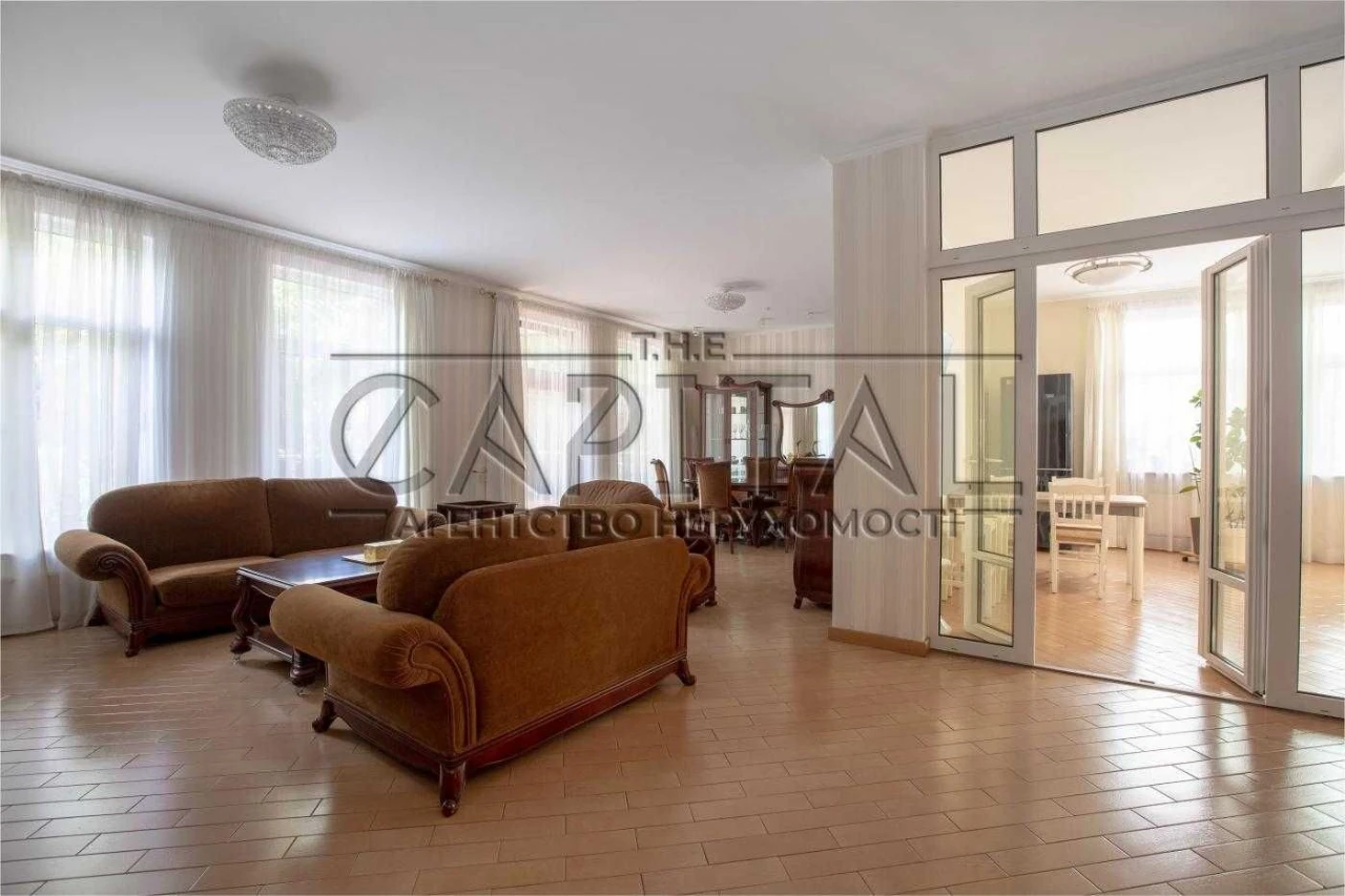 Продаж будинку 400 м²