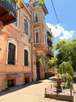 Продажа двухкомнатной квартиры в историческом центе КНЯЖЕСКА