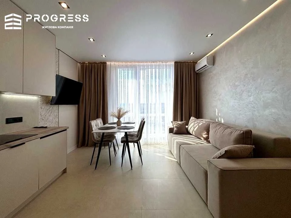 Apartment. Ivano-Frankivsk, Romana Levytskyy Street