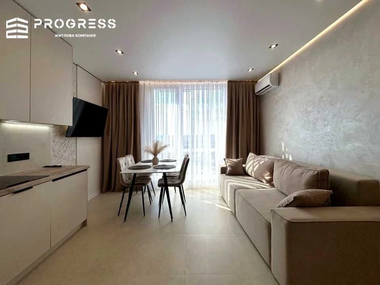 Apartment. Ivano-Frankivsk, Romana Levytskyy Street