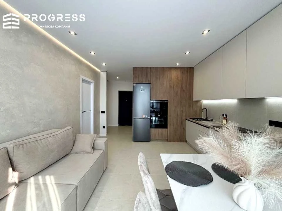 Apartment. Ivano-Frankivsk, Romana Levytskyy Street