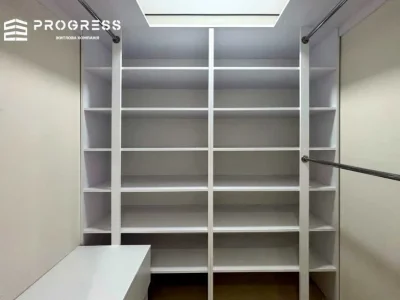 Apartment. Ivano-Frankivsk, Romana Levytskyy Street