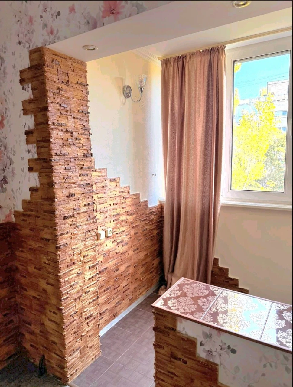 Продам 2-х комнатную квартиру на 6/9 пр.Мира / пл.Победы