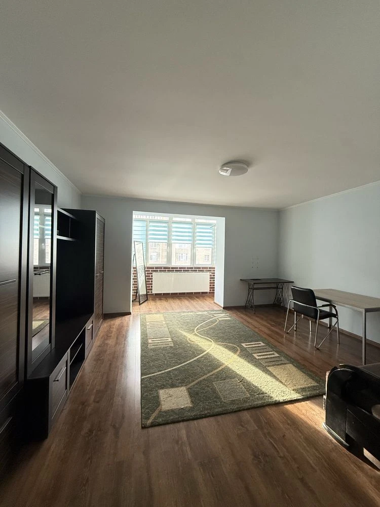 Sale of a 3-room new building on вул. Івасюка