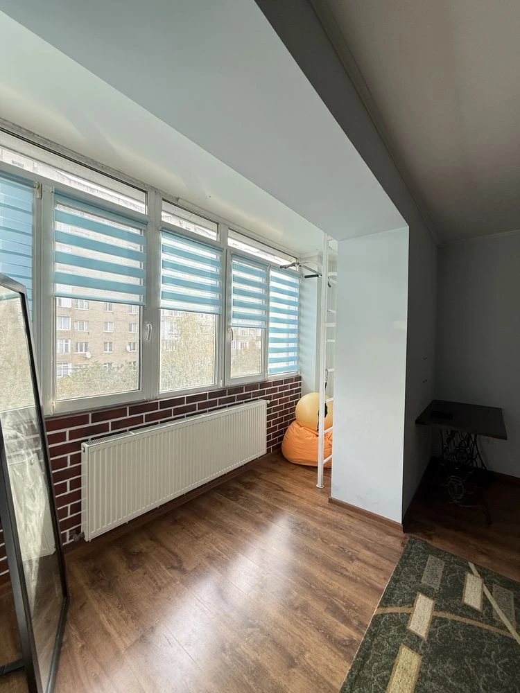 Sale of a 3-room new building on вул. Івасюка