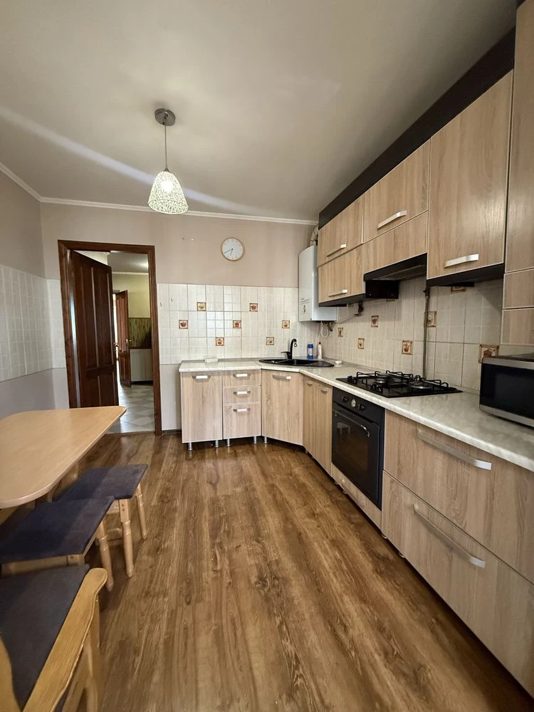 Sale of a 3-room new building on вул. Івасюка