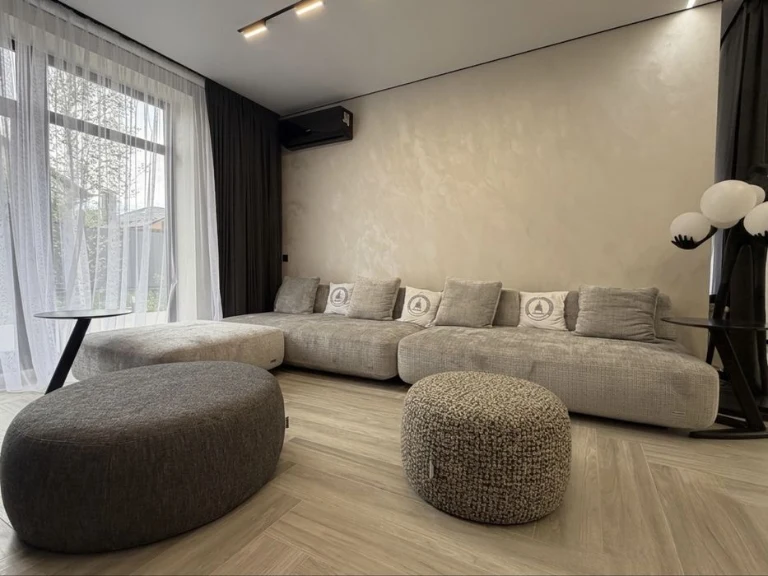 Sale of an exclusive house with renovation