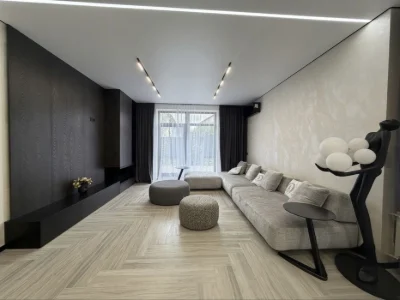 Sale of an exclusive house with renovation