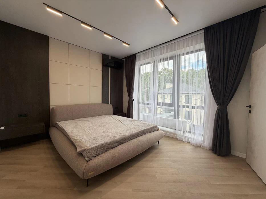 Sale of an exclusive house with renovation