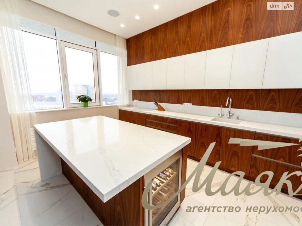 Apartment for Sale - Holosiiv