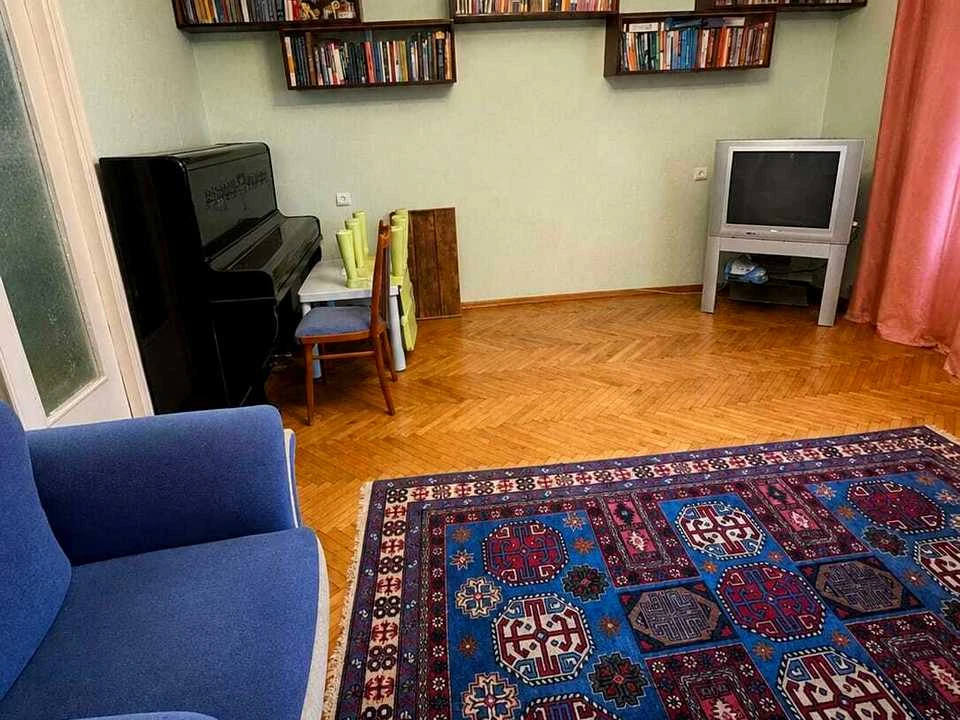 Квартира. Стратегічне шосе, Київ