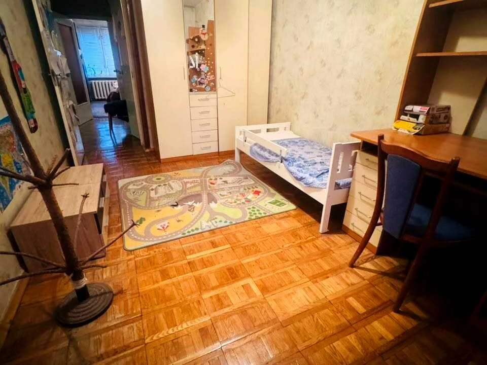 Квартира. Стратегічне шосе, Київ