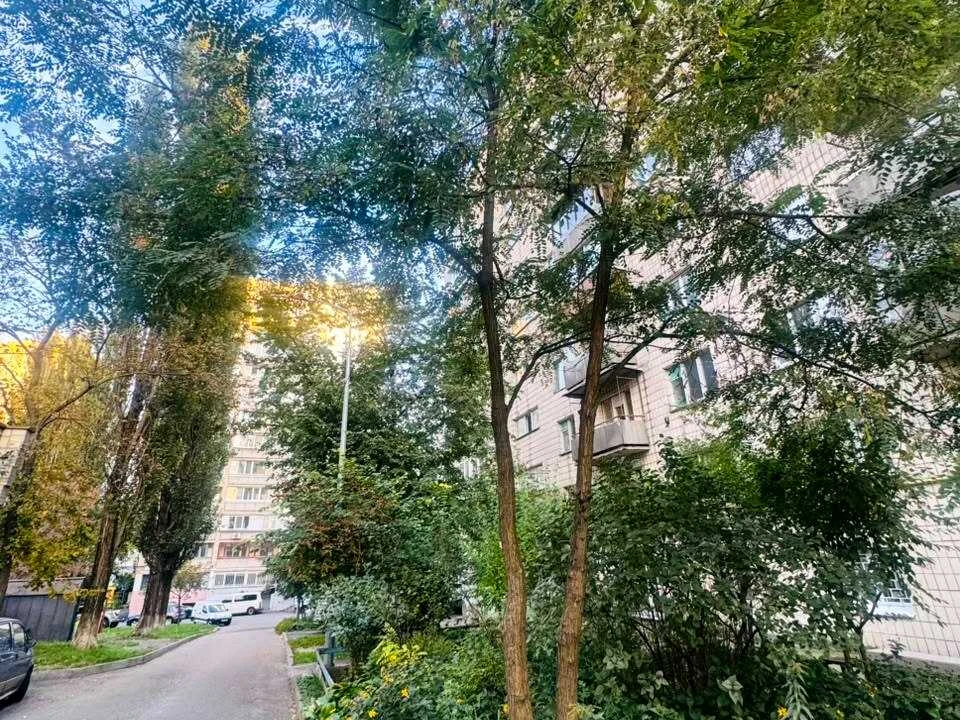 Квартира. Стратегічне шосе, Київ