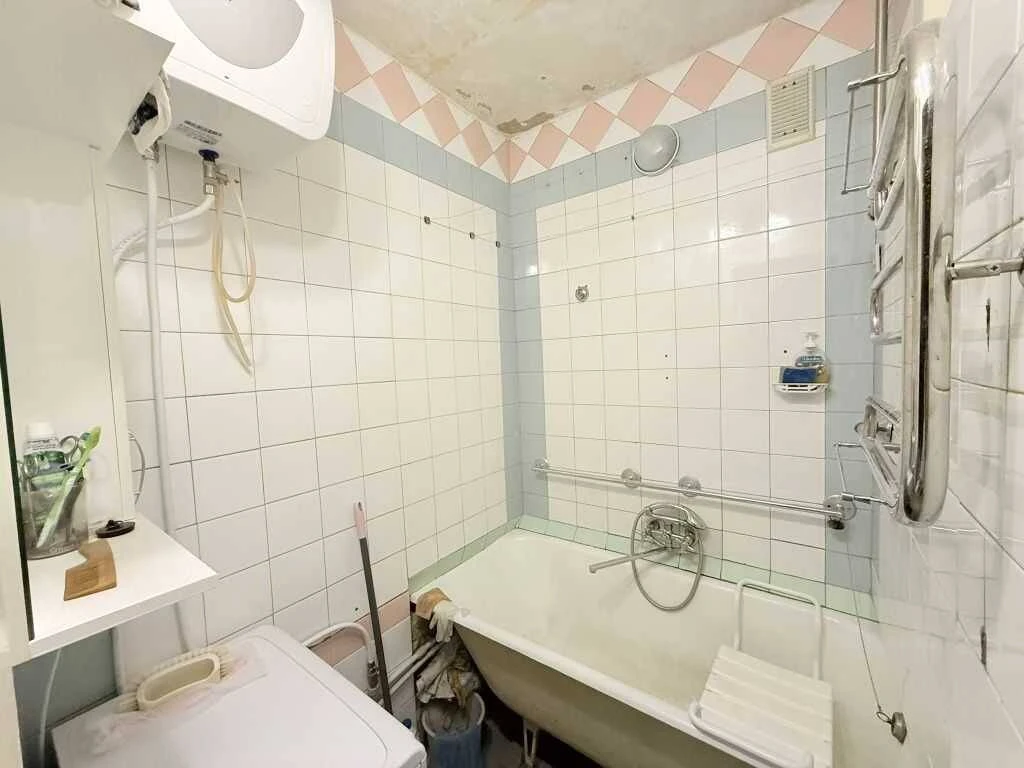 Продам 3-к квартиру Київ, Дніпровський, Новаторів вул, 4
