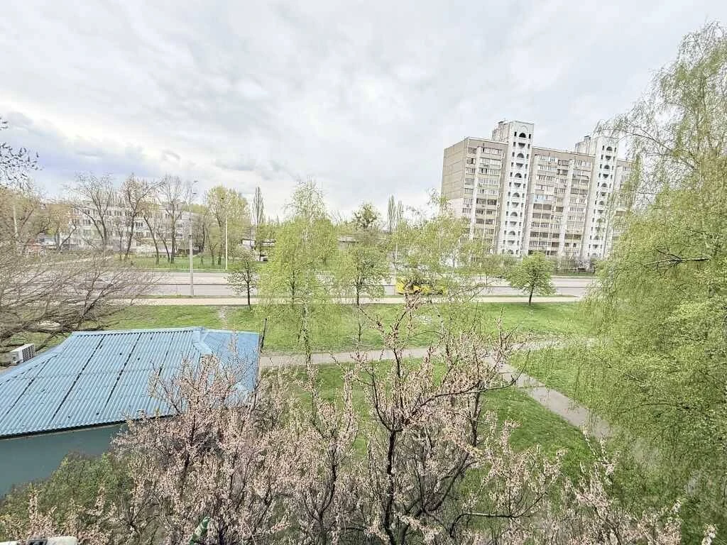 Продам 3-к квартиру Київ, Дніпровський, Новаторів вул, 4
